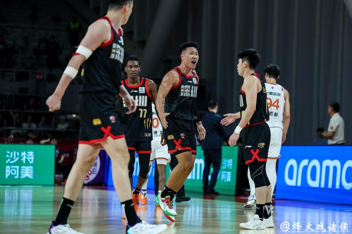 终结上海9连胜!CBA常规赛,深圳主场战胜上海 终结上海9连胜!CBA常规赛,深圳主场战胜上海