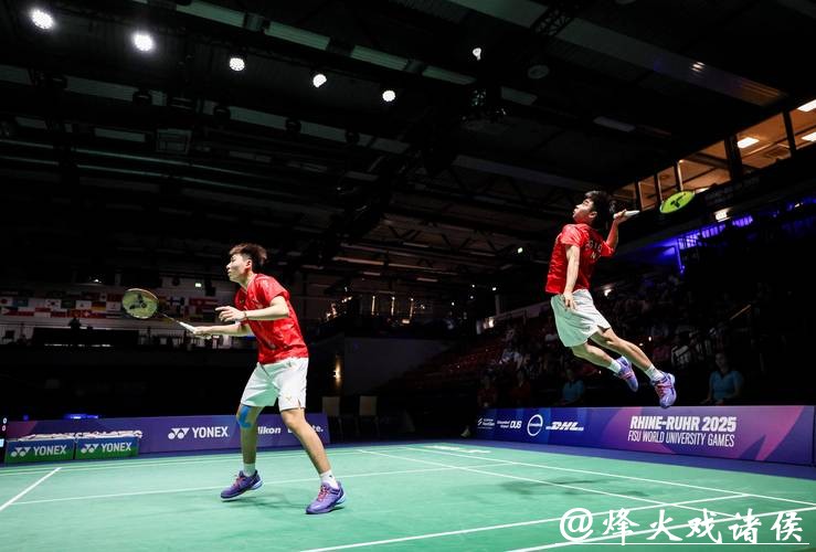 成都大运会|羽毛球——混合团体A组:中国队战胜泰国队 成都大运会|羽毛球——混合团体A组:中国队战胜泰国队