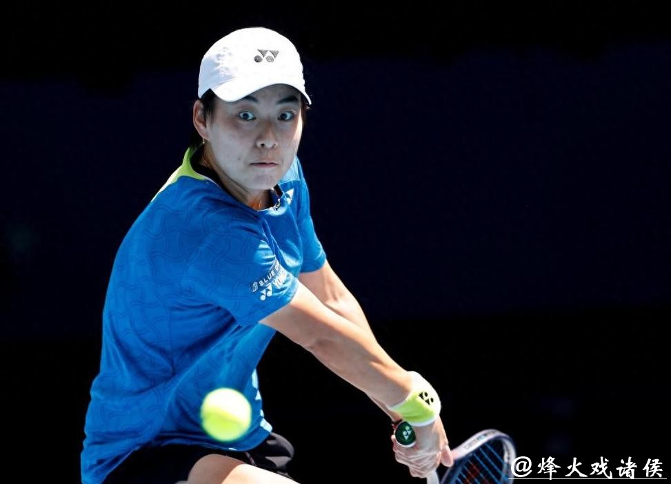 白卓璇挑战世界第一 多位中国选手亮相双打 澳网今日赛程→ 白卓璇挑战世界第一 多位中国选手亮相双打 澳网今日赛程→